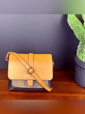 Fossil Kinsley Leather Tan Color Block Crossbody Boho Minimalist Summer Slay